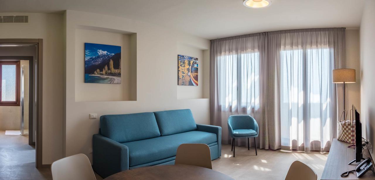 Le Torri Del Garda Familyspa Resort Torri Del Benaco Eksteriør billede