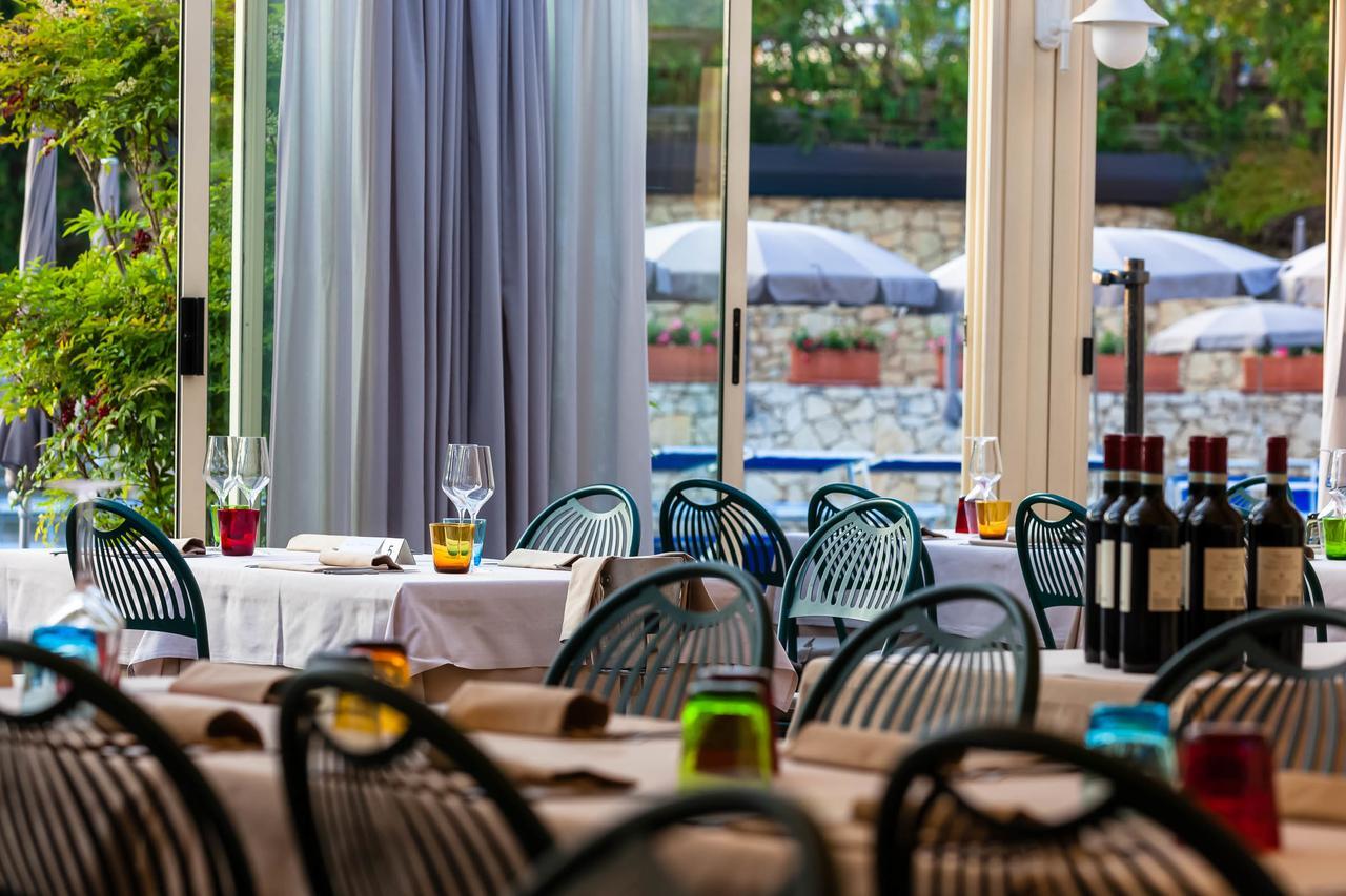Le Torri Del Garda Familyspa Resort Torri Del Benaco Eksteriør billede