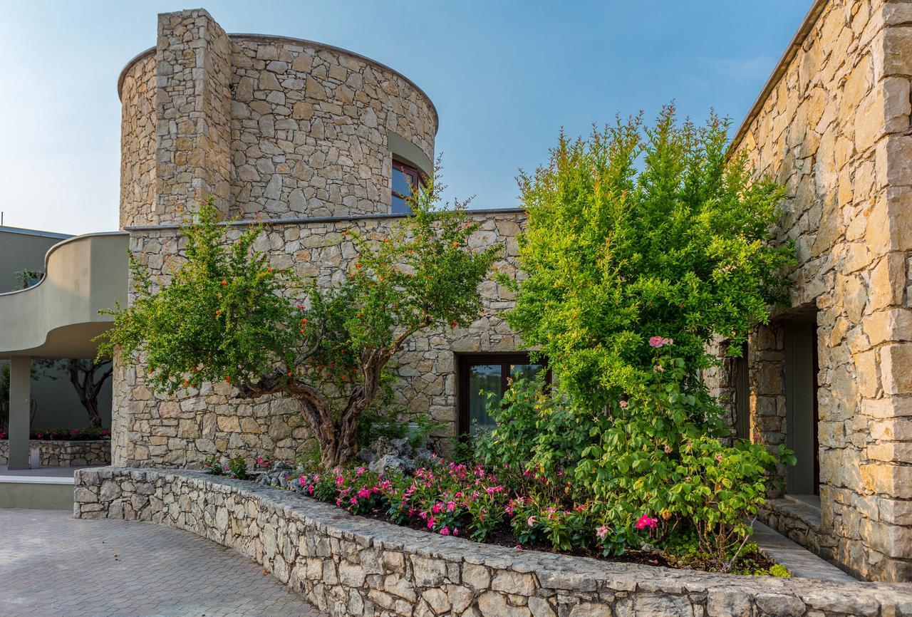 Le Torri Del Garda Familyspa Resort Torri Del Benaco Eksteriør billede