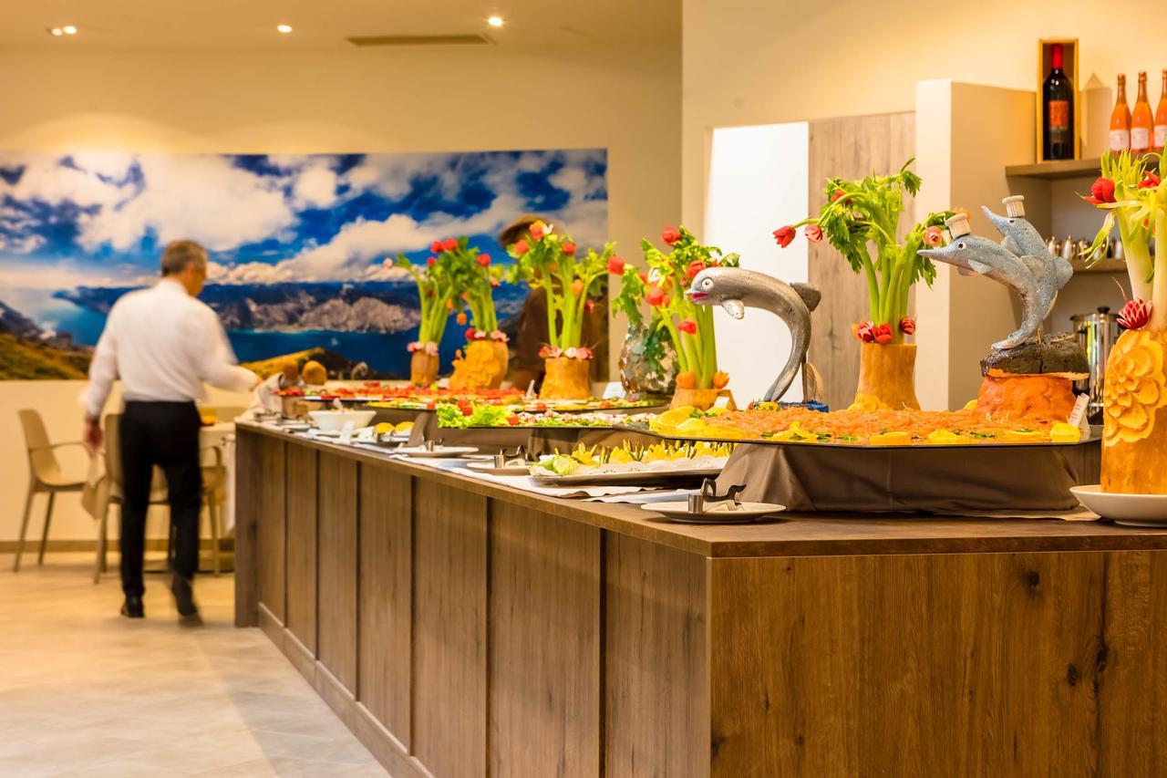 Le Torri Del Garda Familyspa Resort Torri Del Benaco Eksteriør billede
