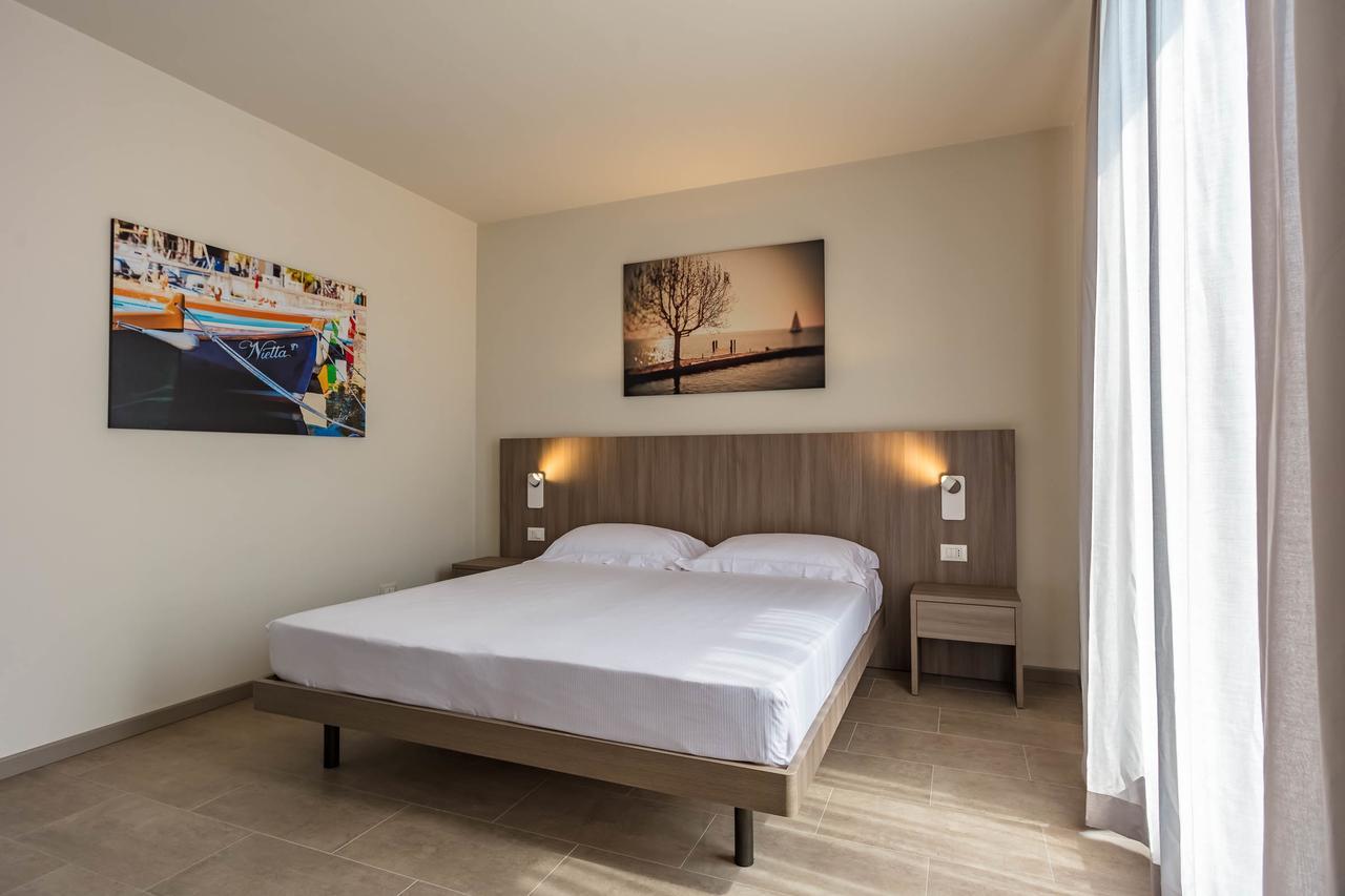Le Torri Del Garda Familyspa Resort Torri Del Benaco Eksteriør billede