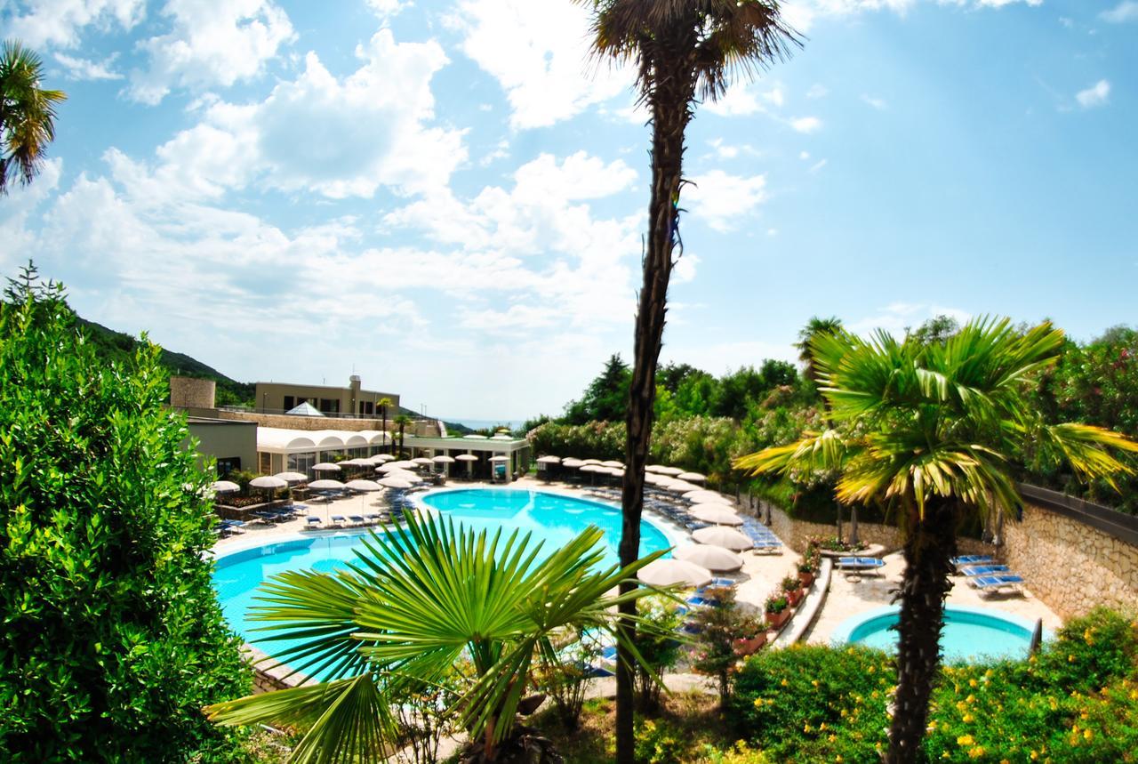 Le Torri Del Garda Familyspa Resort Torri Del Benaco Eksteriør billede