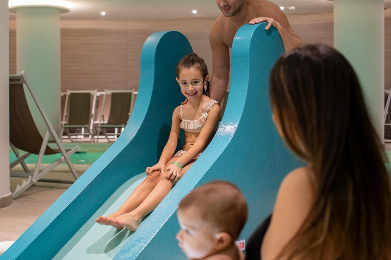 Le Torri Del Garda Familyspa Resort Torri Del Benaco Eksteriør billede